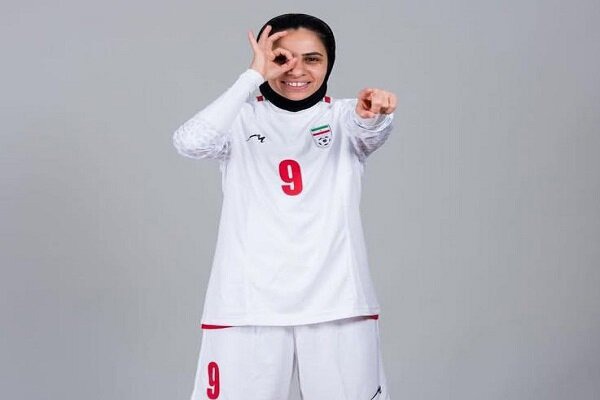 ملی‌پوش فوتسال زنان ایران راهی عمان شد