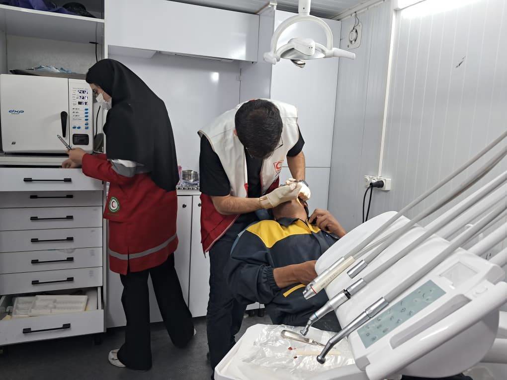 ارائه خدمات تخصصی پزشکی کاروان سلامت در شمال فارس