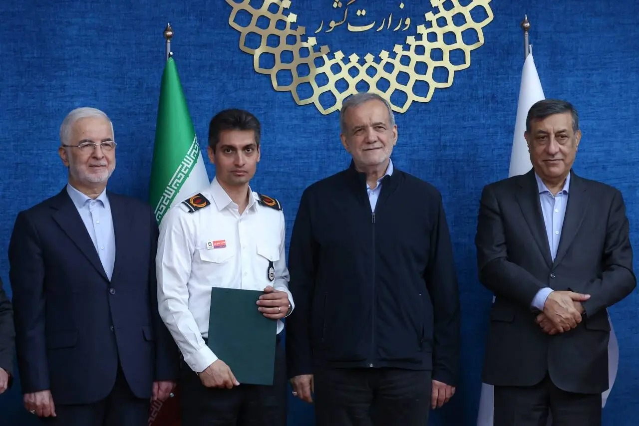 تقدیر رئیس جمهور از رئیس سازمان آتش نشانی و خدمات ایمنی شهرداری شیراز