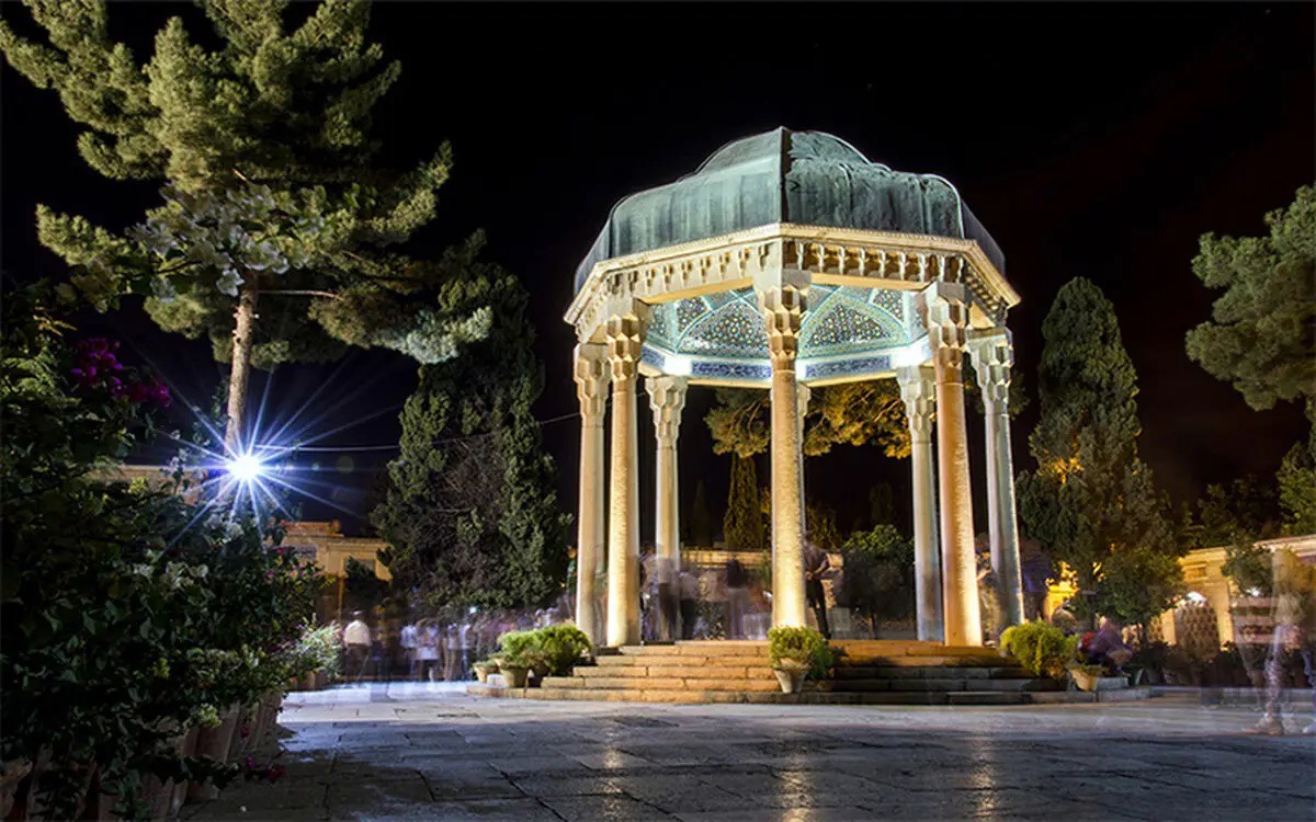 شیراز؛ جهان‌شهرِ غزل در سایه سار حریم حافظ