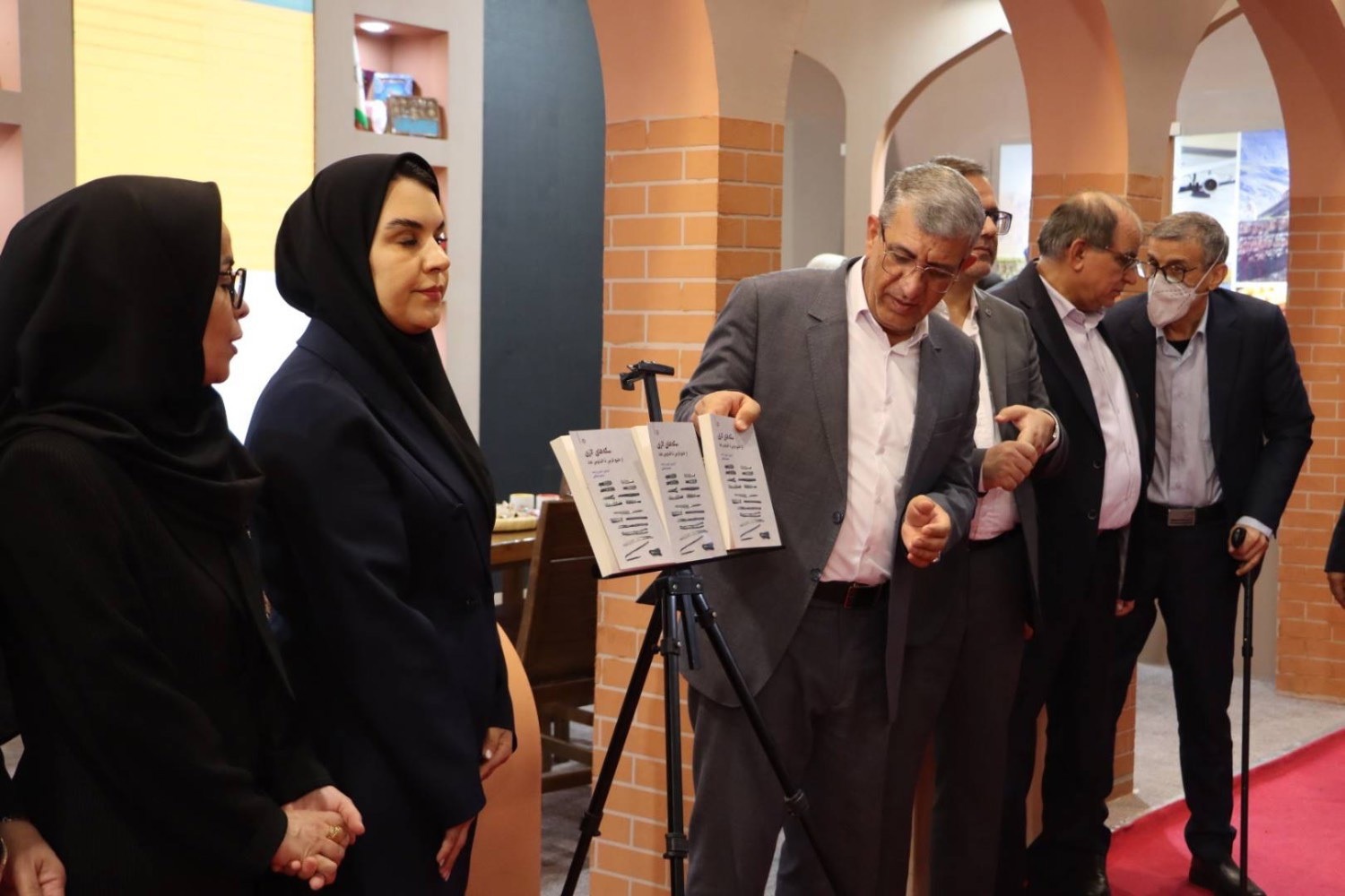 رونمایی از کتاب «سکه‌های قدیم لاری » در اکسپو ۲۰۲۶