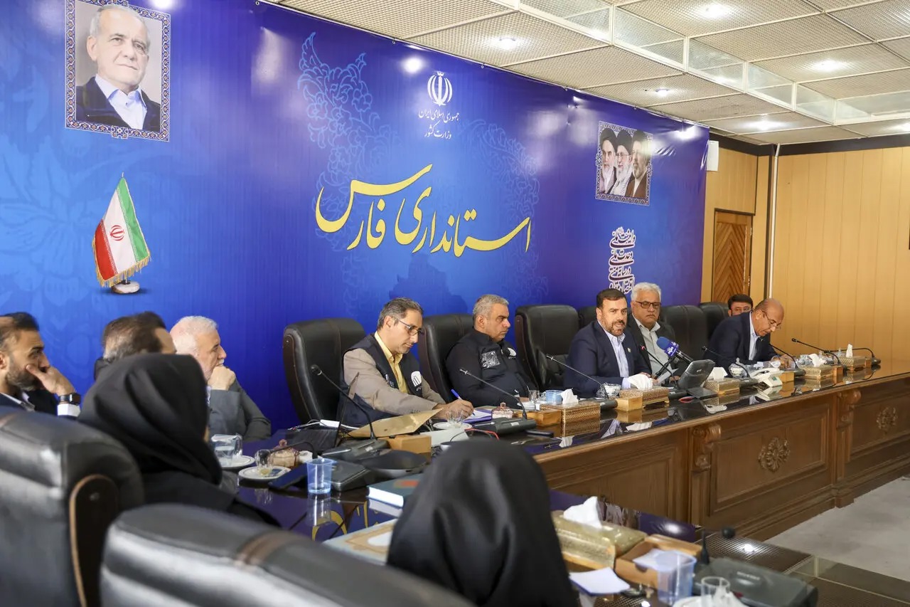 آغاز رسمی سرشماری ثبتی مبنای نفوس و مسکن فارس با دستور رئیس جمهور