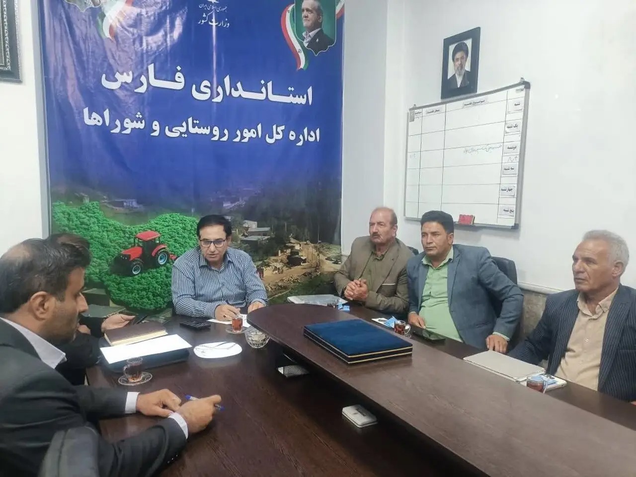 جهش در بهسازی معابر روستایی فارس با تخصیص قیر رایگان